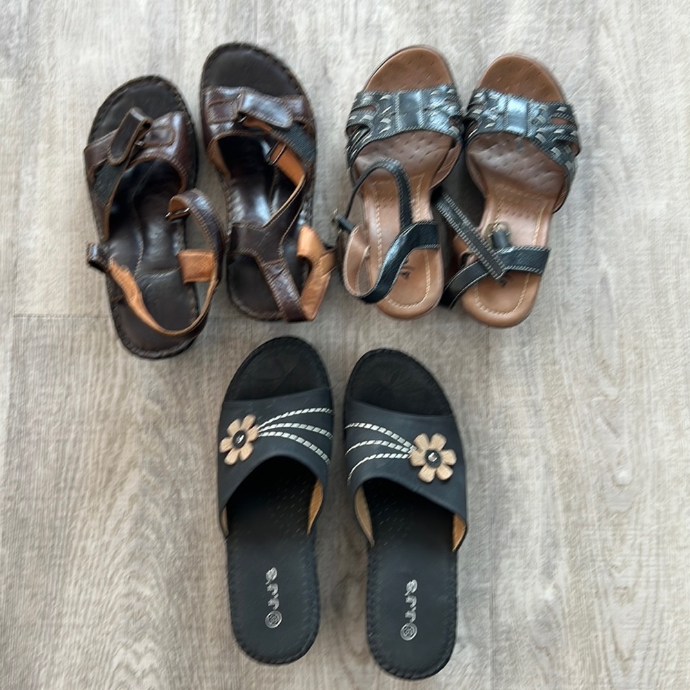 3 pairs of sandals lightly worn